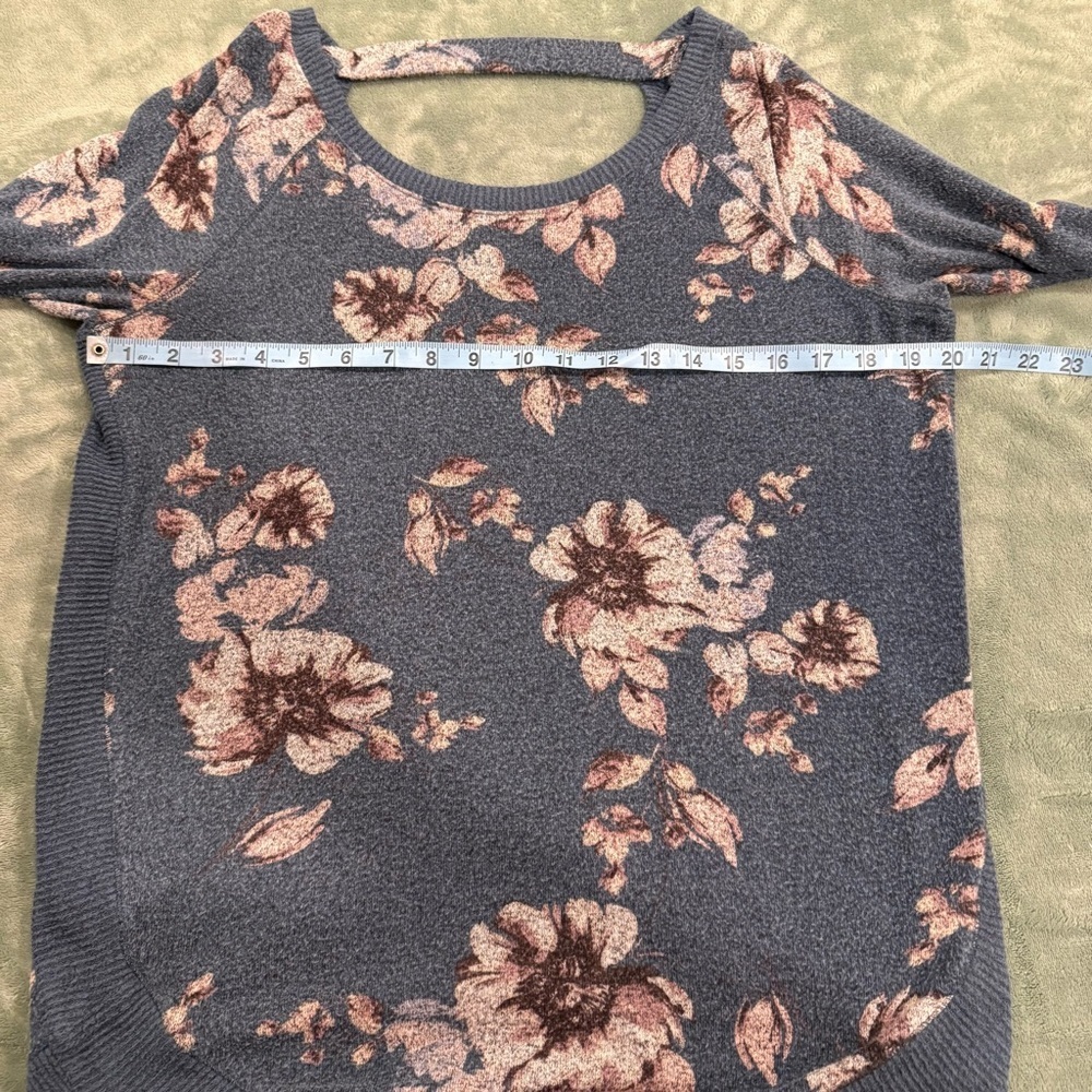 Maurices Blue Floral Sweater Women’s Small 3/4 Sleeve Knit Top - Picture 4 of 6